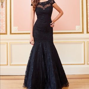 Clarisse Lace Mermaid Dress that I wore for Prom❤️